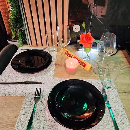 Jungle House Avec Jacuzzi A 10 Min De Disneyland -Taille Chambre- Conde-Sainte-Libiaire Екстериор снимка